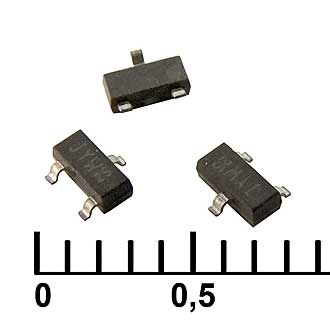 
						 2SC1623 SOT-23